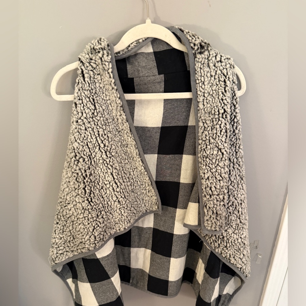 Black and White Plaid Sherpa Vest